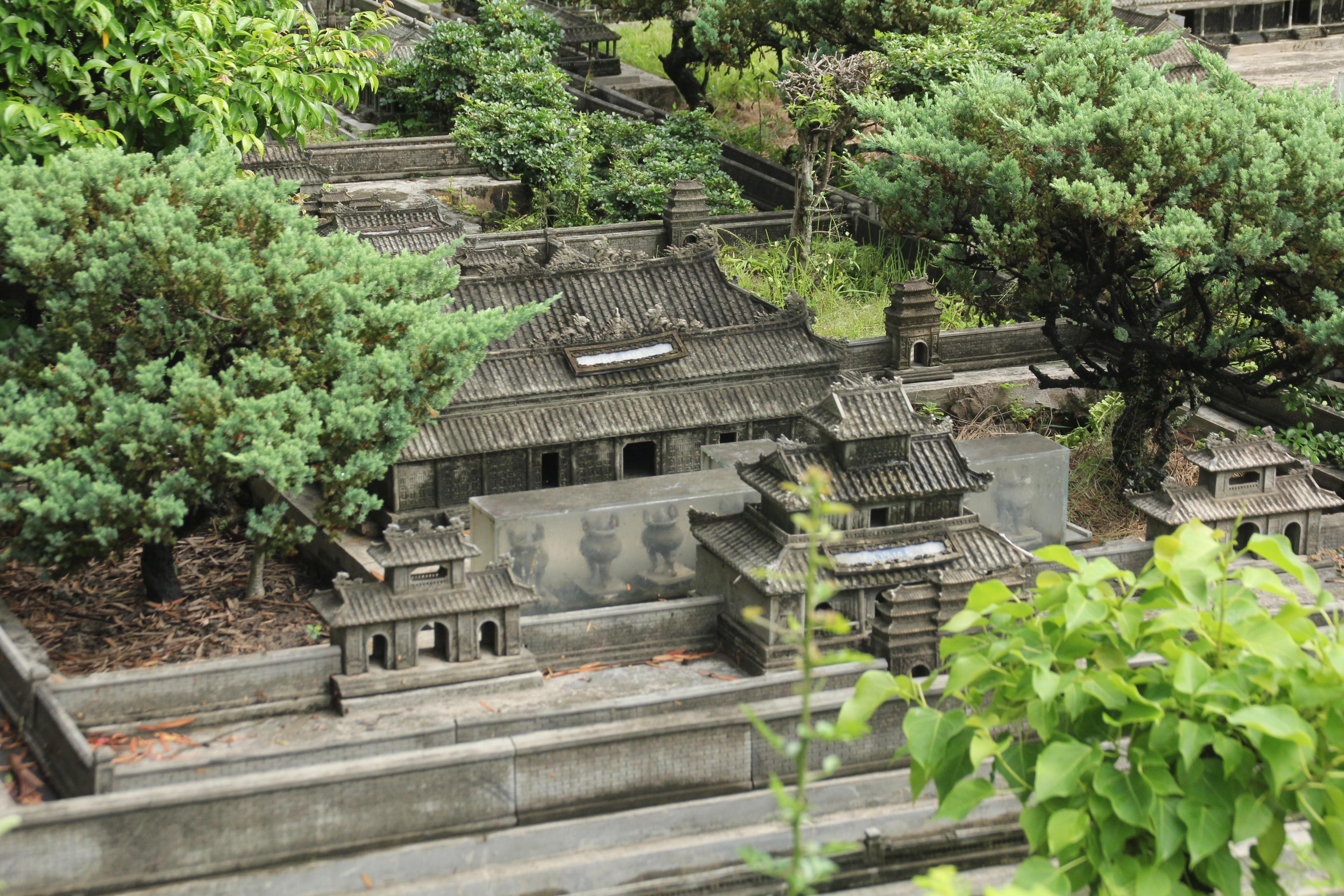 Vị tiến sỹ dành 7 năm phục dựng kinh thành Huế trên đất Sài thành ảnh 14