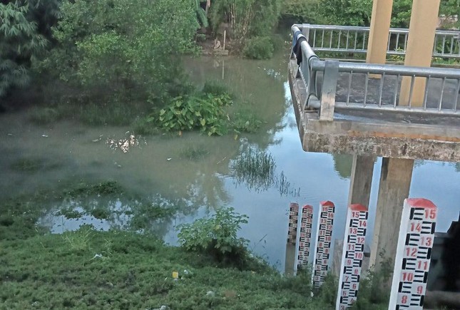 Hai chị em rơi xuống cống nước tử vong khi dắt nhau đi chơi ảnh 1