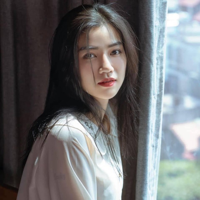 Nhan sắc ngọt ngào ngoài đời của nữ chính Lối về miền hoa ảnh 8