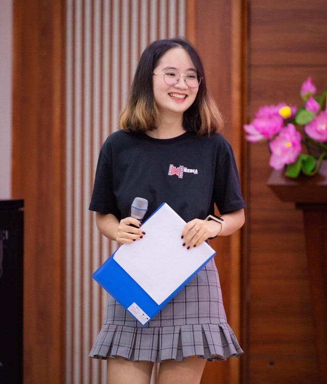 ‘Choáng’ với bảng điểm của nữ sinh ngành Quản trị kinh doanh – xuất sắc ‘toàn A’ ảnh 1