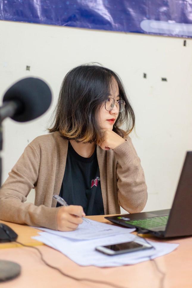 ‘Choáng’ với bảng điểm của nữ sinh ngành Quản trị kinh doanh – xuất sắc ‘toàn A’ ảnh 3