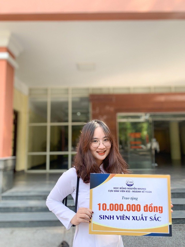 ‘Choáng’ với bảng điểm của nữ sinh ngành Quản trị kinh doanh – xuất sắc ‘toàn A’ ảnh 5