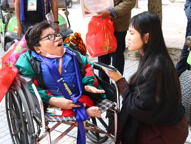 Nữ sinh trường Báo và hành trình ‘Áp lực tạo kim cương’ ảnh 3