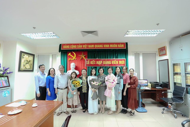 Nữ sinh trường Báo và hành trình ‘Áp lực tạo kim cương’ ảnh 4