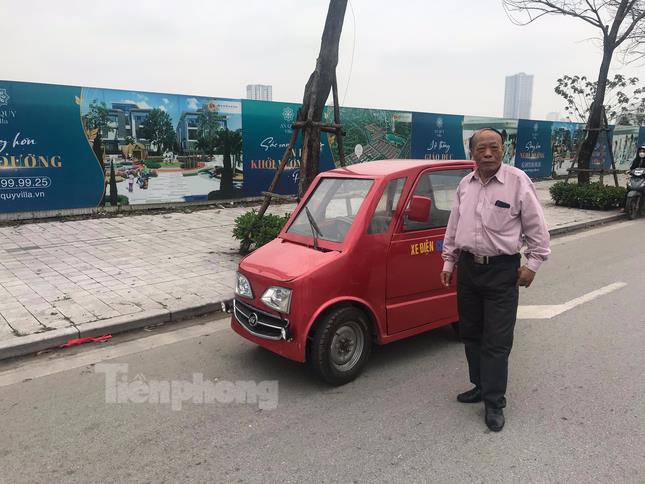Người đàn ông hơn 70 tuổi tự chế ô tô điện tại Hà Nội ảnh 2