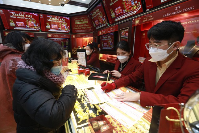 Doanh nghiệp bắt tay nâng giá vàng? ảnh 1