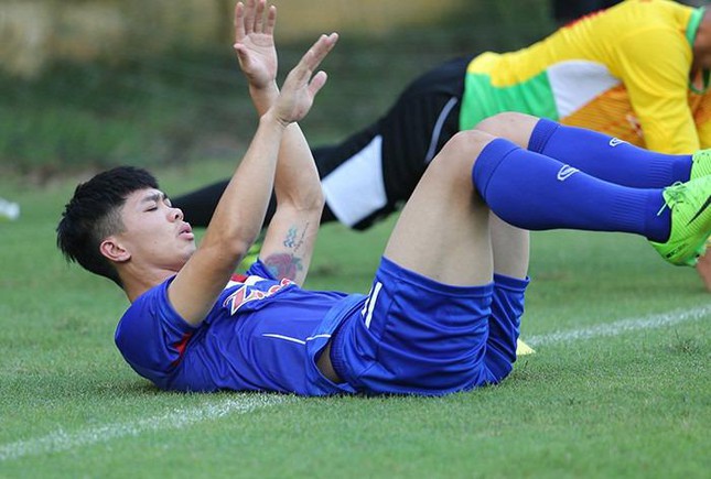 Hòa Minzy và những cuộc tình ồn ào: Từ cầu thủ nổi tiếng đến đại gia miền Tây ảnh 9