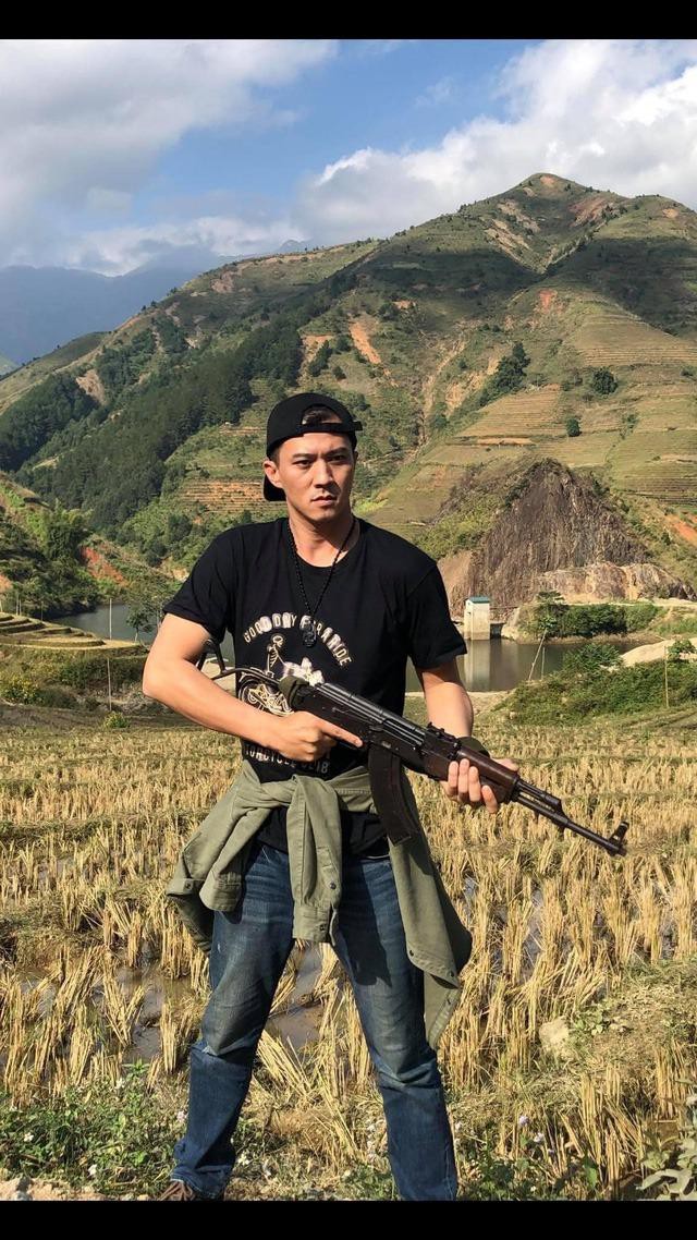 Hà Việt Dũng kể chuyện hóa cảnh sát chìm: 'Tôi uống nước tăng lực liên tục vì quá mệt' ảnh 3