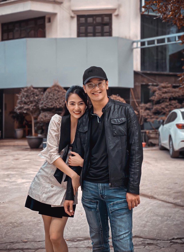 Bạn trai Vũ Việt Hoa tiết lộ chuyện tình đáng yêu ảnh 3