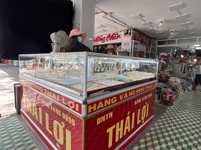 Tiết lộ số vàng bị cựu cán bộ trại giam nổ súng cướp ở Huế ảnh 4