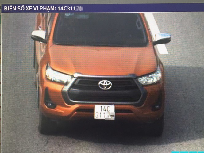 Hàng loạt tài xế dán băng dính, sửa biển số đi trên cao tốc - ảnh 5