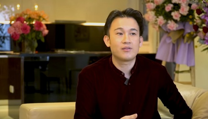 Dương Triệu Vũ tiết lộ Hoài Linh từng đi rửa chén thuê để nuôi em ăn học gây xúc động - ảnh 1