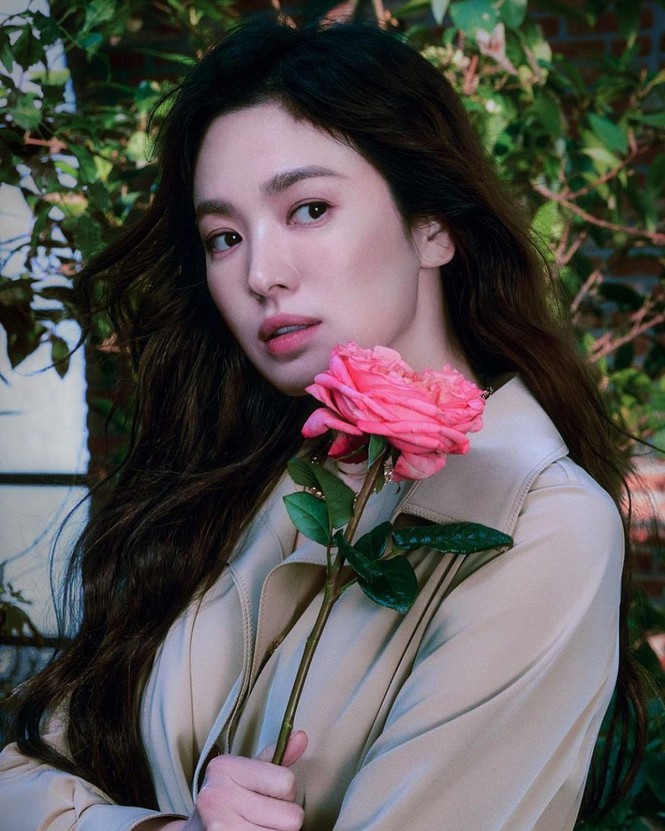 Song Hye Kyo đẹp lãng mạn ngọt ngào như nữ thần mùa xuân - ảnh 2