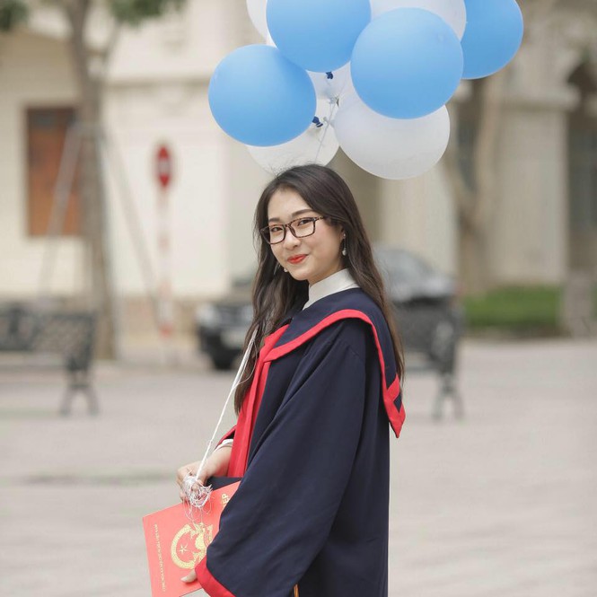 Nữ sinh Ngoại thương là cựu thí sinh Olympia, nổi bật trên hàng ghế khán giả sau 3 năm - ảnh 6