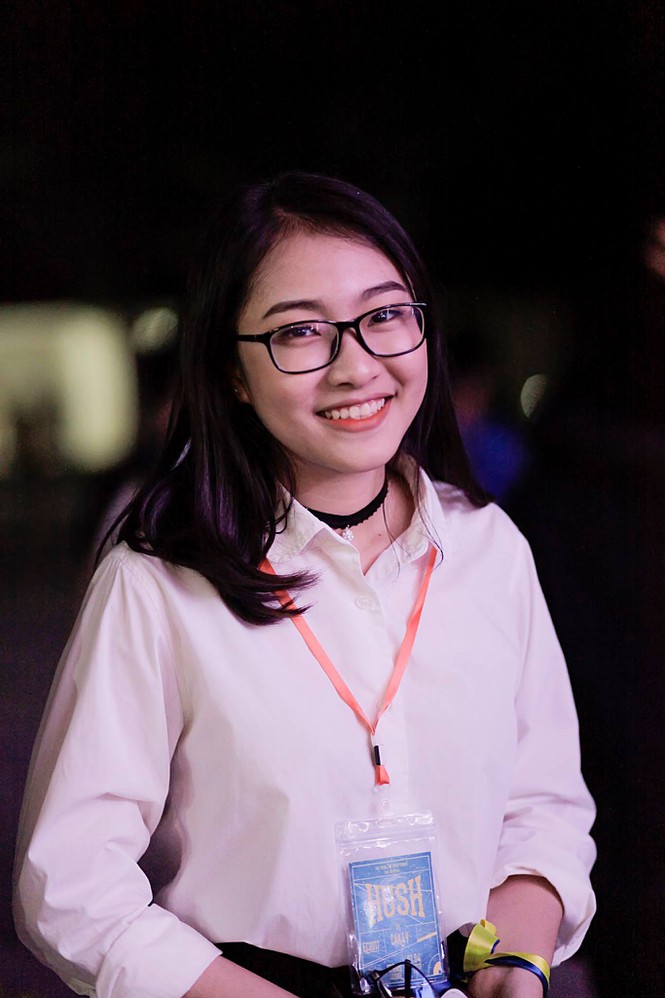 Nữ sinh Ngoại thương là cựu thí sinh Olympia, nổi bật trên hàng ghế khán giả sau 3 năm - ảnh 4