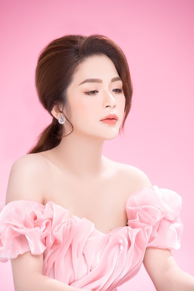 Phó hiệu trưởng trường mầm non bị nhầm tưởng là người mẫu ảnh - ảnh 4