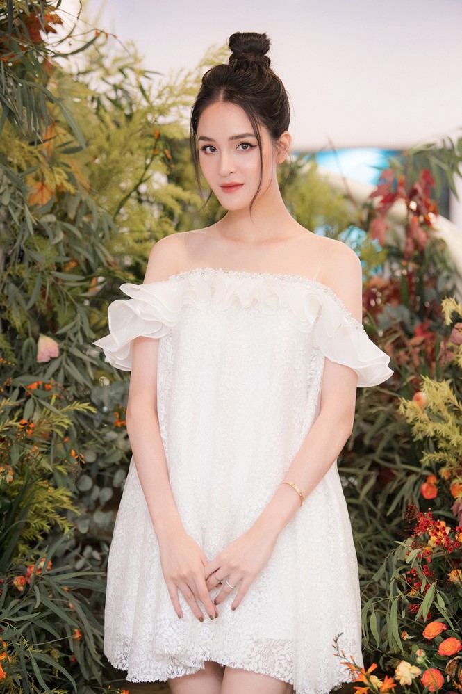 Top 3 HHVN 2012: Hoa hậu Đặng Thu Thảo và 2 á hậu đều có hôn nhân viên mãn - ảnh 16