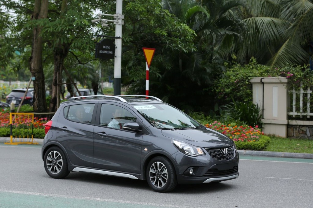 xe-o-to-Vinfast-Fadil-cao-cap