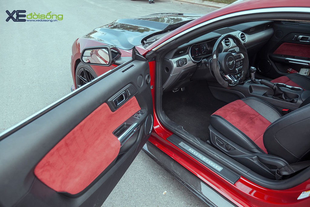 Ford Mustang EcoBoost độ lên Shelby GT500 cực ngầu tại Sài Gòn, cảm giác lái phấn khích hơn ảnh 10