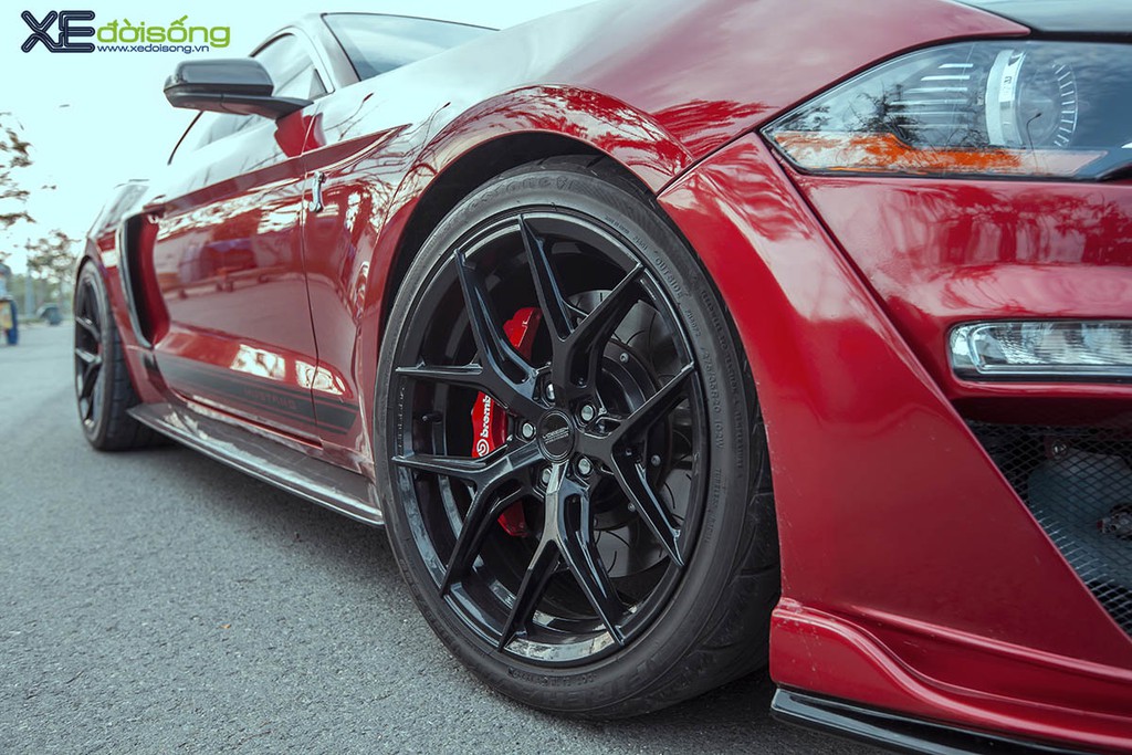Ford Mustang EcoBoost độ lên Shelby GT500 cực ngầu tại Sài Gòn, cảm giác lái phấn khích hơn ảnh 5