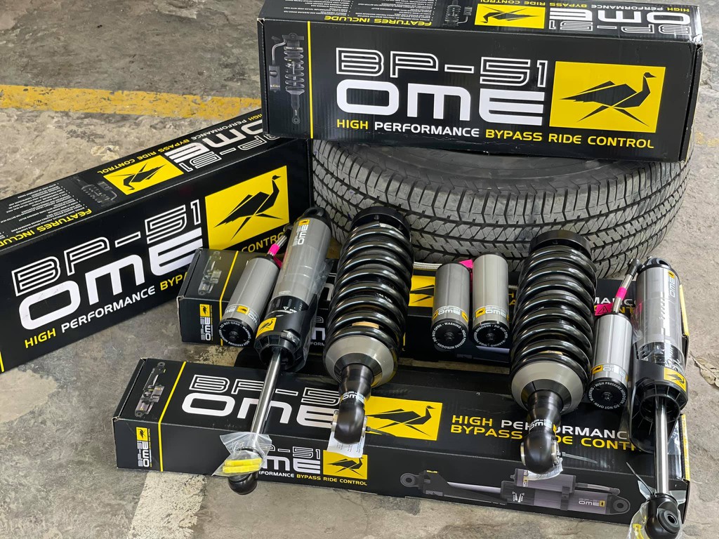 Xưởng độ Sài Gòn “biến hình” Ford Ranger thành F-150 Raptor siêu ngầu ảnh 15