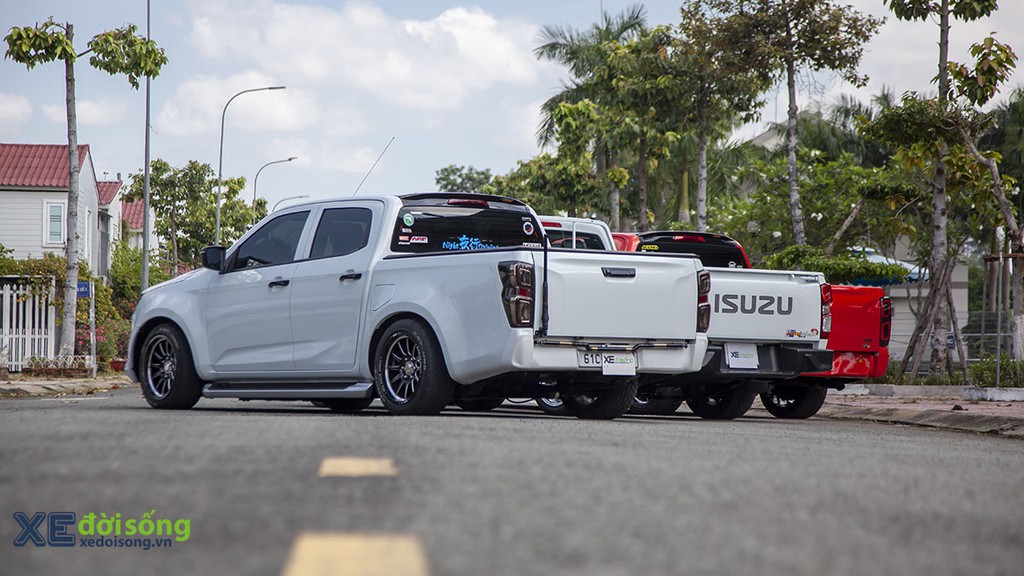 Trào lưu chơi bán tải Isuzu D-MAX độ low-rider hạ gầm thấp như sedan tại Bình Dương ảnh 6
