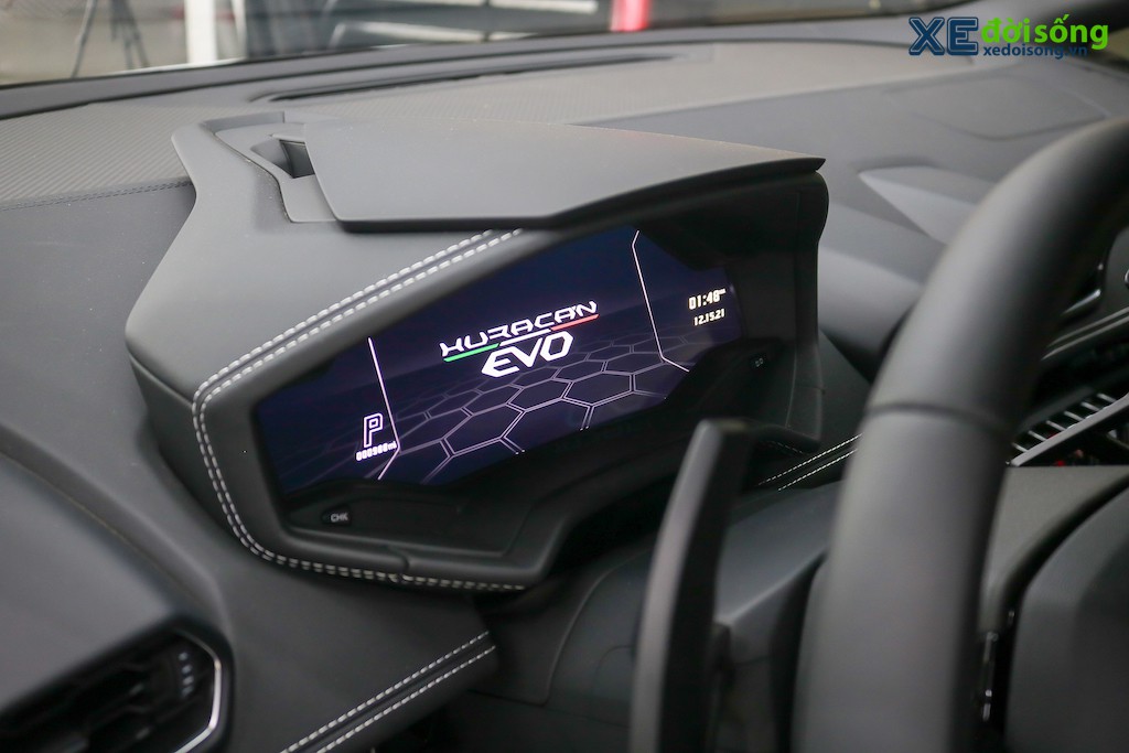 Soi siêu xe Lamborghini Huracan EVO RWD đầu tiên về Việt Nam, là chiếc Huracan thứ 17 ảnh 12