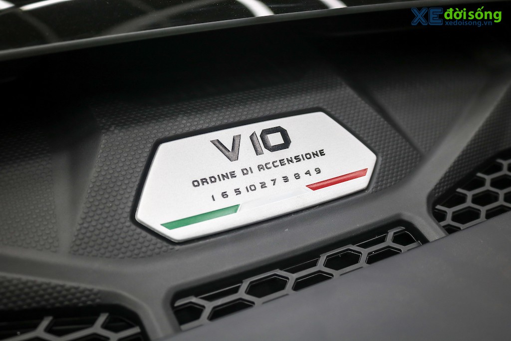 Soi siêu xe Lamborghini Huracan EVO RWD đầu tiên về Việt Nam, là chiếc Huracan thứ 17 ảnh 15