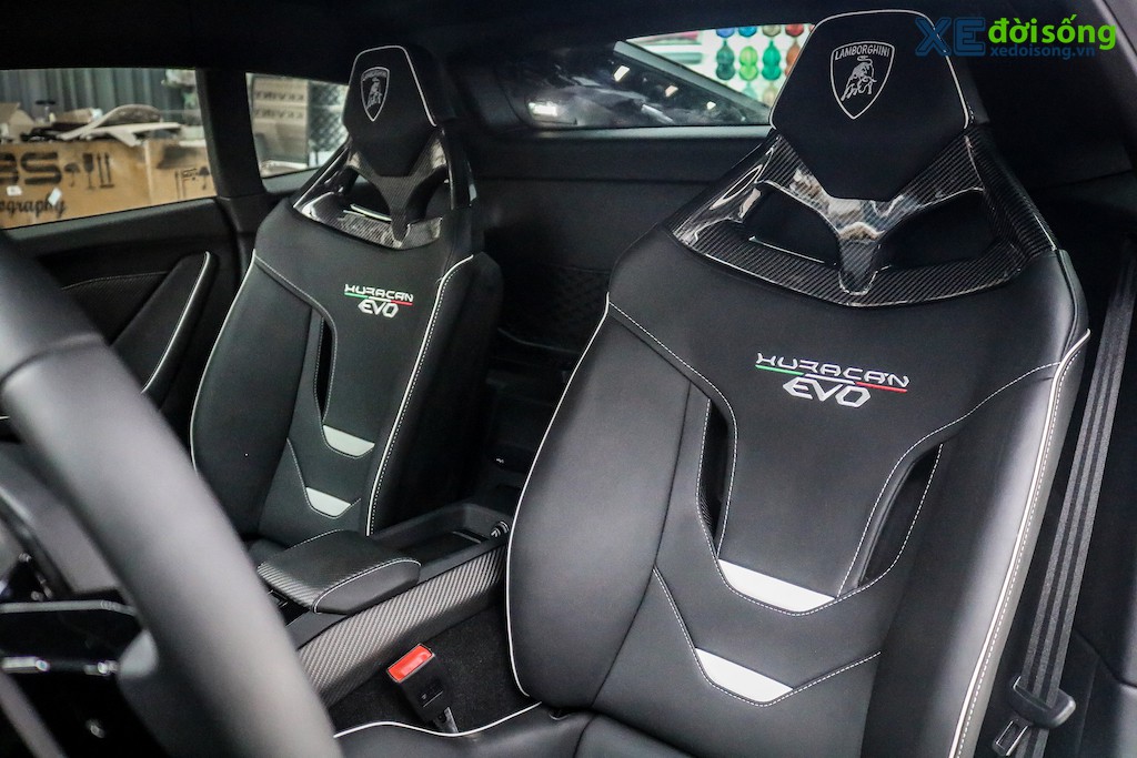 Soi siêu xe Lamborghini Huracan EVO RWD đầu tiên về Việt Nam, là chiếc Huracan thứ 17 ảnh 7