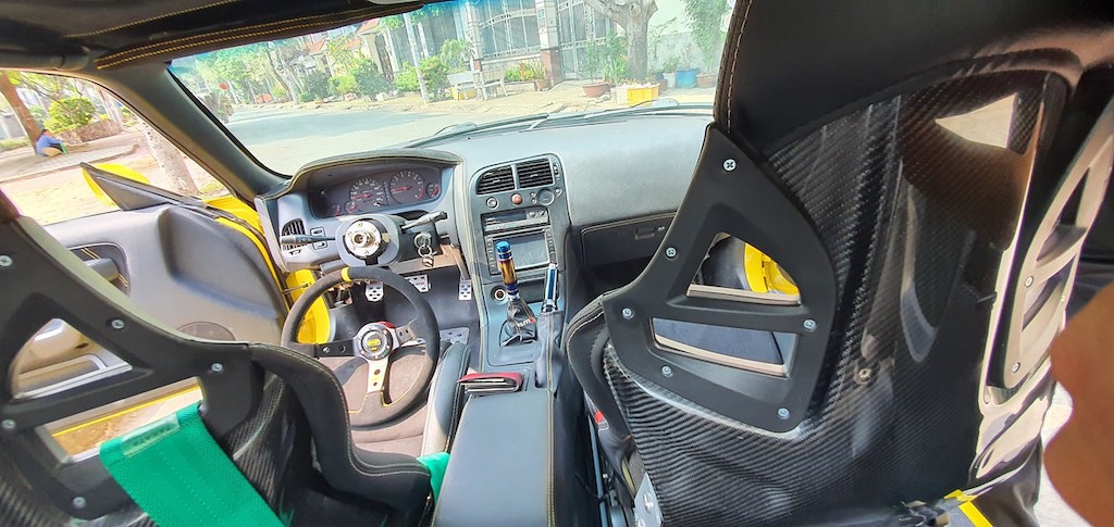 Chiếc Nissan khoảng 25 năm tuổi đời vẫn được chủ xe “thét giá” hơn 3 tỷ tại Sài Gòn! ảnh 10