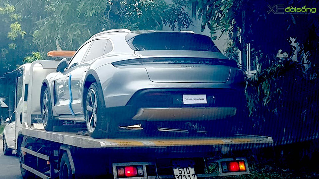 Chạm mặt xe điện Porsche Taycan Cross Turismo tại Việt Nam: 