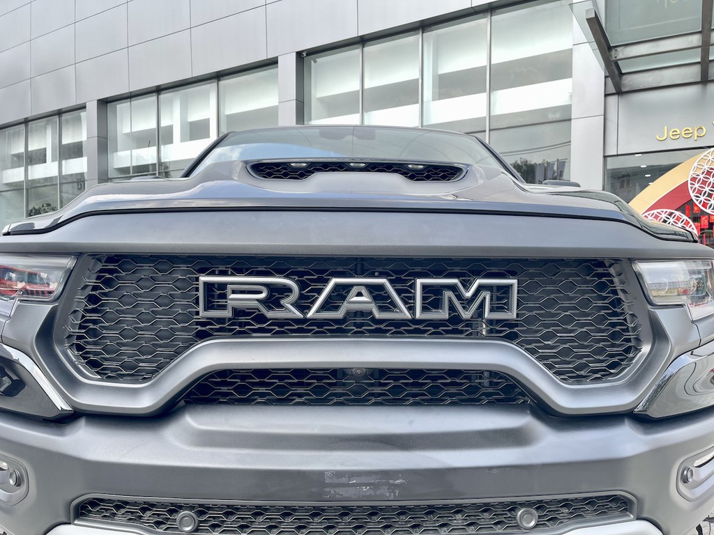 Chi tiết siêu bán tải RAM 1500 TRX tại Việt Nam, giá xe cao gần gấp 5 lần ở Mỹ ảnh 5