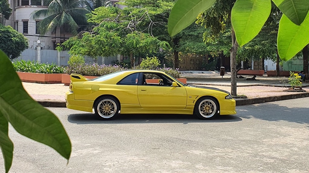 Nissan khoảng 25 năm tuổi được chủ xe “thét giá” hơn 3 tỷ tại Sài Gòn!