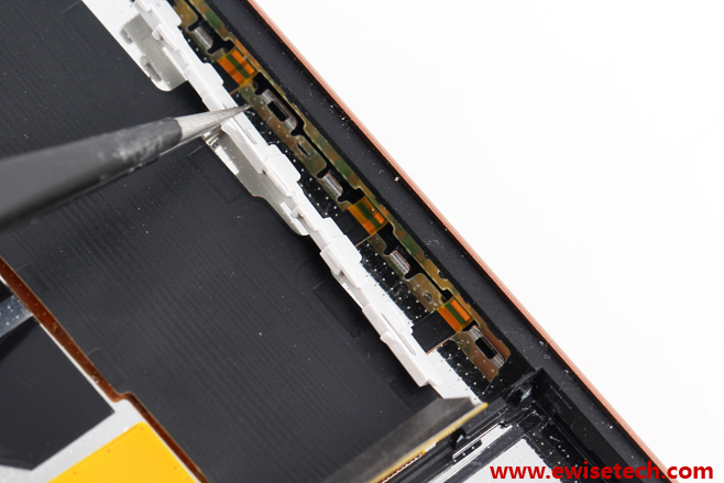 Sony-Xperia Z3-Disassembly-12.
