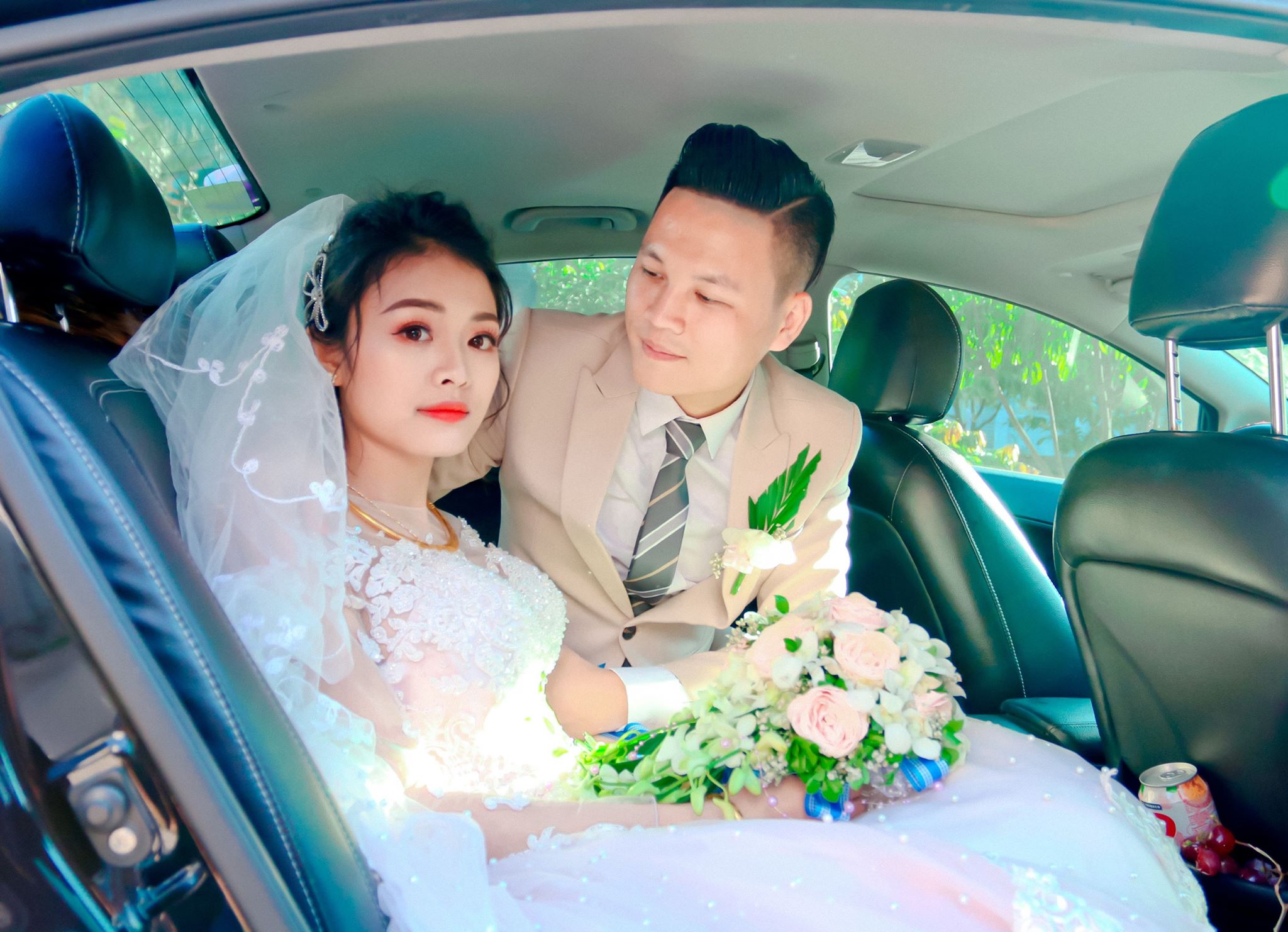 Chuyện của người đàn ông học đến trường đại học thứ 3 mới gặp được chân ái kém 9 tuổi và đám cưới