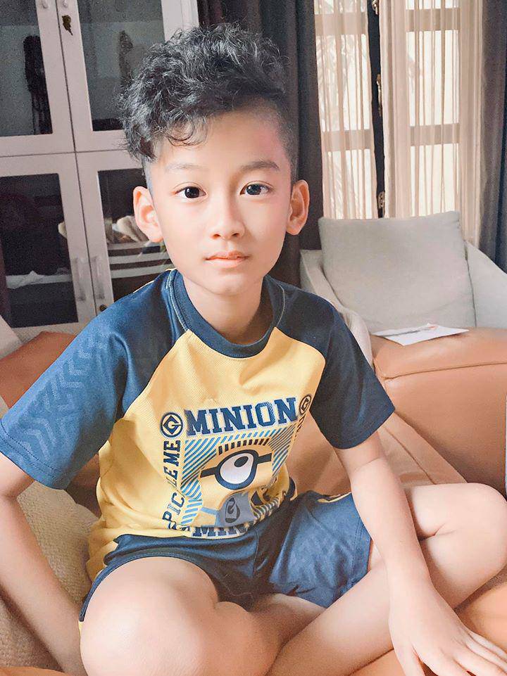 Con trai Lệ Quyên mới 9 tuổi cao gần bằng mẹ, thổ lộ muốn có em để chơi cùng - Ảnh 4.