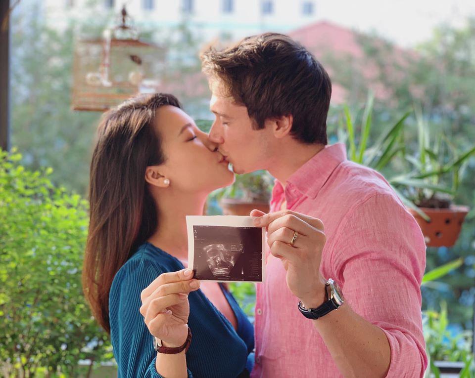 Hồi mới yêu doanh nhân Tây gợi ý sinh con, Á hậu Hoàng Oanh nói ngay: “Đẻ là phải cưới!” - Ảnh 1.