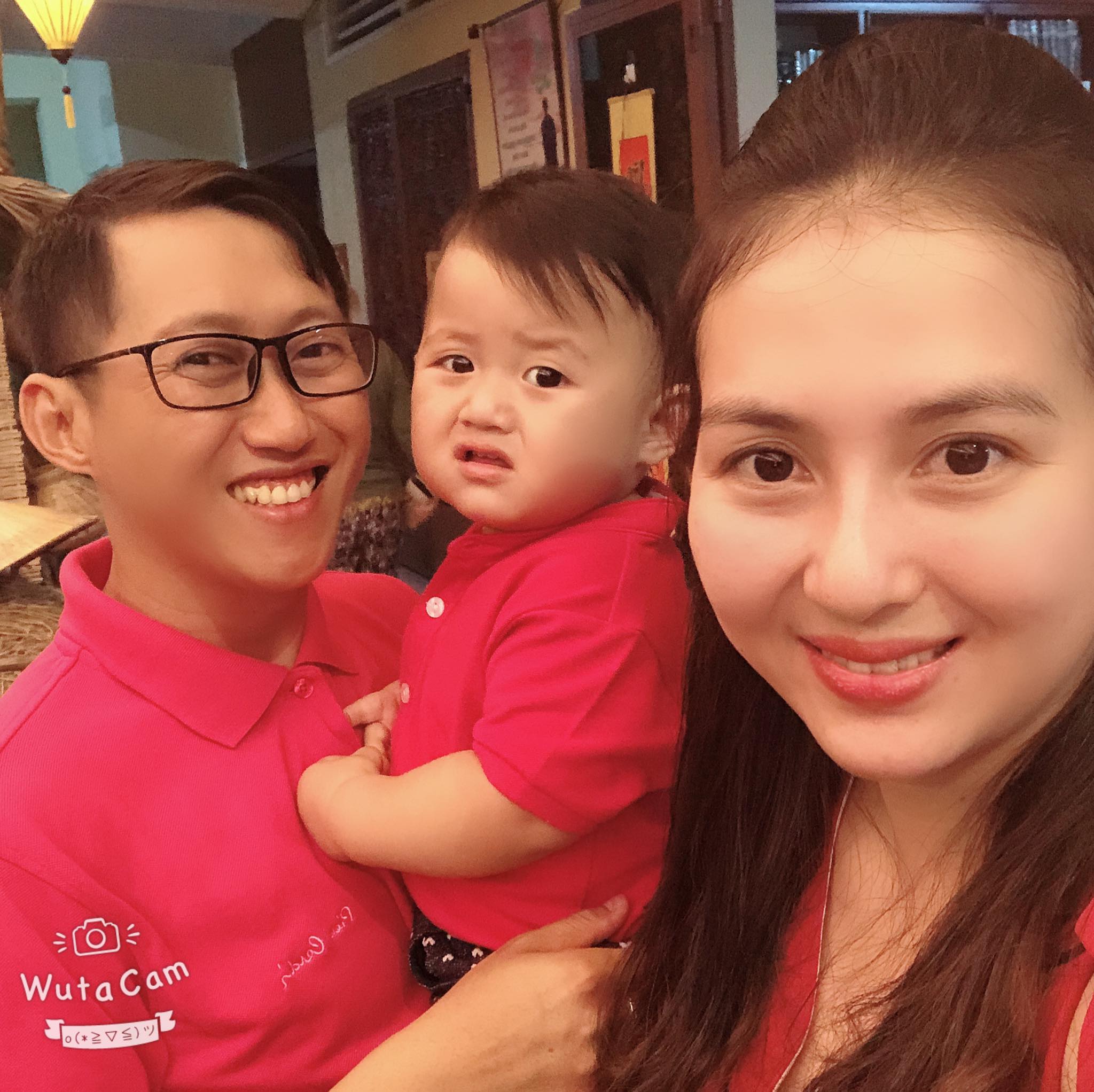 Màn "đánh nhanh thắng nhanh" của cặp đôi mới gặp 3 lần đã quyết cưới và màn rước dâu" khổ đến khó tả", phải nhờ đến xe chở hàng - Ảnh 5. Màn "đánh nhanh thắng nhanh" của cặp đôi mới gặp 3 lần đã quyết cưới và màn rước dâu" khổ đến khó tả", phải nhờ đến xe chở hàng - Ảnh 5.