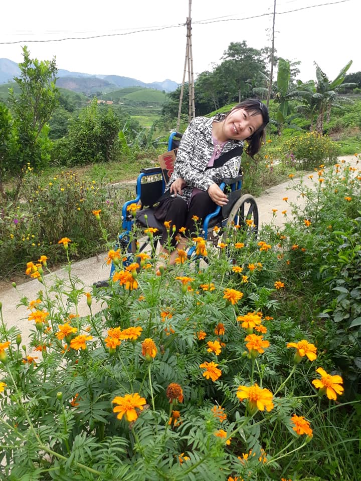 Chuyện về cô gái 29 tuổi ngồi xe lăn, cả thanh xuân gửi hồn vào những bức tranh giấy - Ảnh 9.