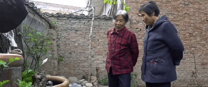 Ba chàng trai tốt nghiệp không đi làm, lên núi biến căn nhà hoang tàn thành điền viên nghỉ dưỡng - Ảnh 6.