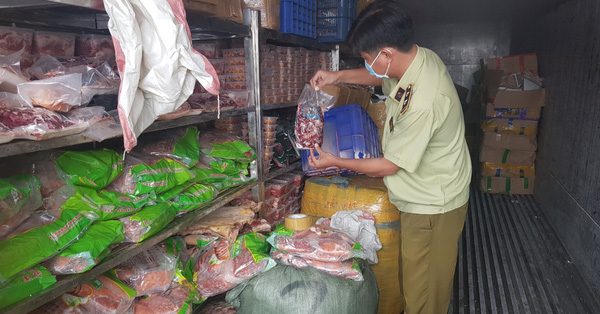 Phát hiện 5 container thực phẩm ôi thiu sắp tuồn ra thị trường