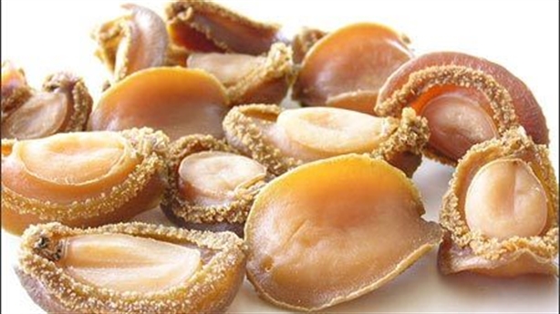 Sự thật về bào ngư khô, sá sùng khô giá rẻ