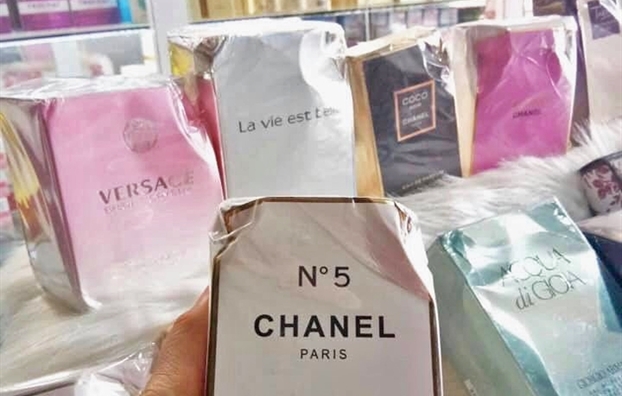 Giả bị 'boom hàng' để bán hàng dỏm