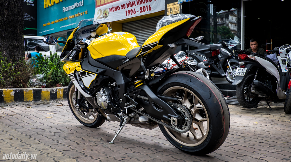 Ngắm phiên bản đặc biệt Yamaha R1 kỷ niệm 60 năm đầu tiên tại Việt Nam - ảnh 4