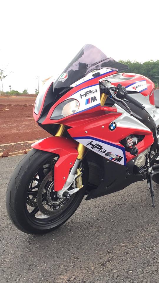 Trực thăng phải 'lu mờ' trước BMW S1000RR trắng đỏ - ảnh 6