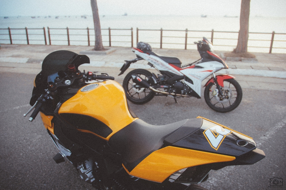 Yamaha R1 bản kỷ niệm 60 năm gây ấn tượng với dàn áo mới - ảnh 3