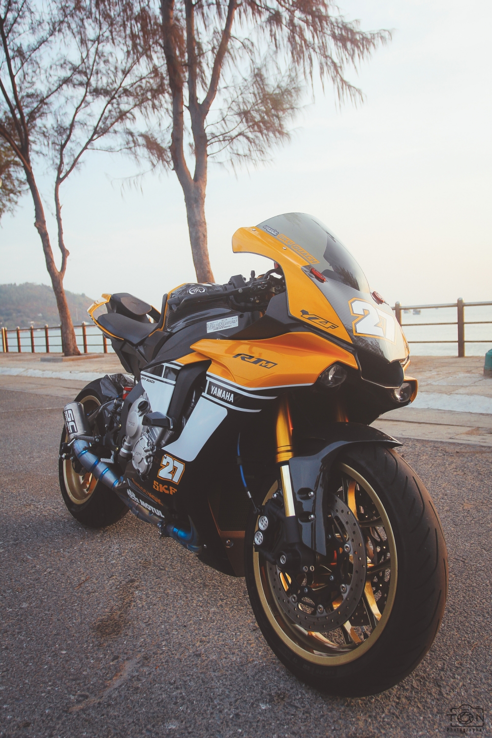 Yamaha R1 bản kỷ niệm 60 năm gây ấn tượng với dàn áo mới - ảnh 7