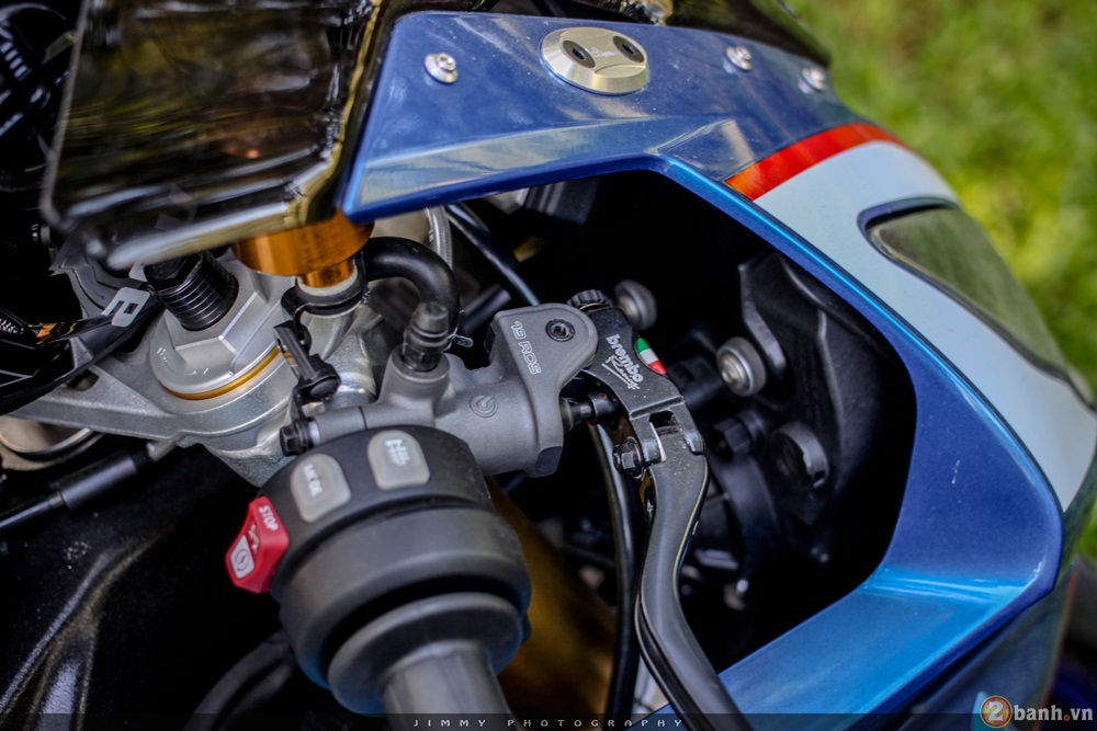 BMW S1000RR độ ấn tượng với các phụ kiện giản đơn - ảnh 6