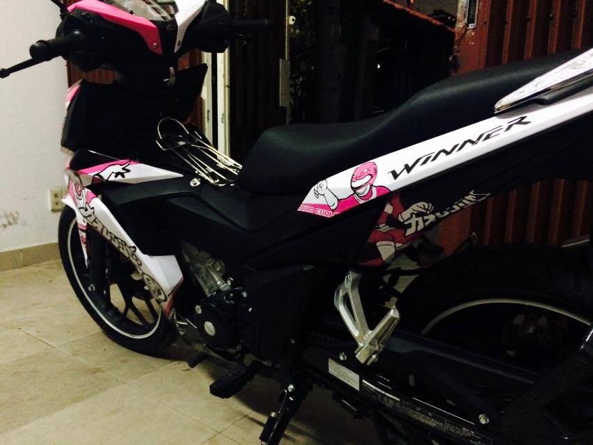 Màu hồng nữ tính lên tem cùng Winner 150 của cô giáo dạy Văn - ảnh 2