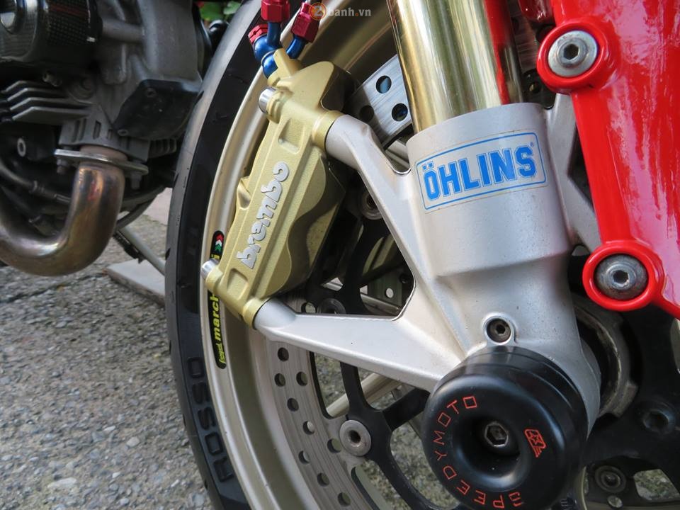 Quỷ dữ Monster 1100S mang trên mình nhiều